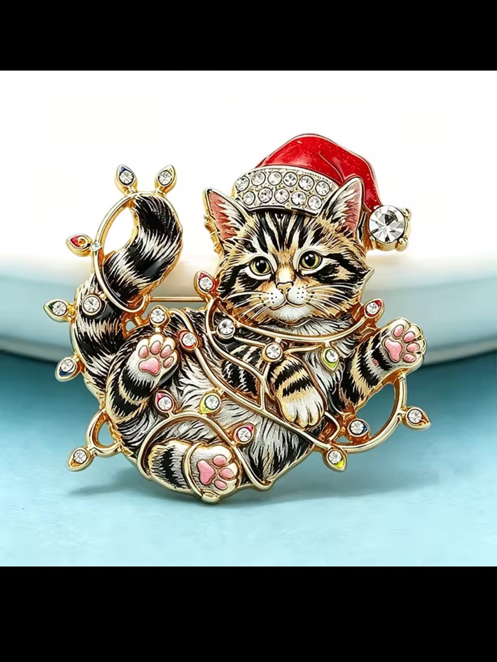 Christmas Tabby Cat Santa Festive Gold Brooch - Picture 4 of 8